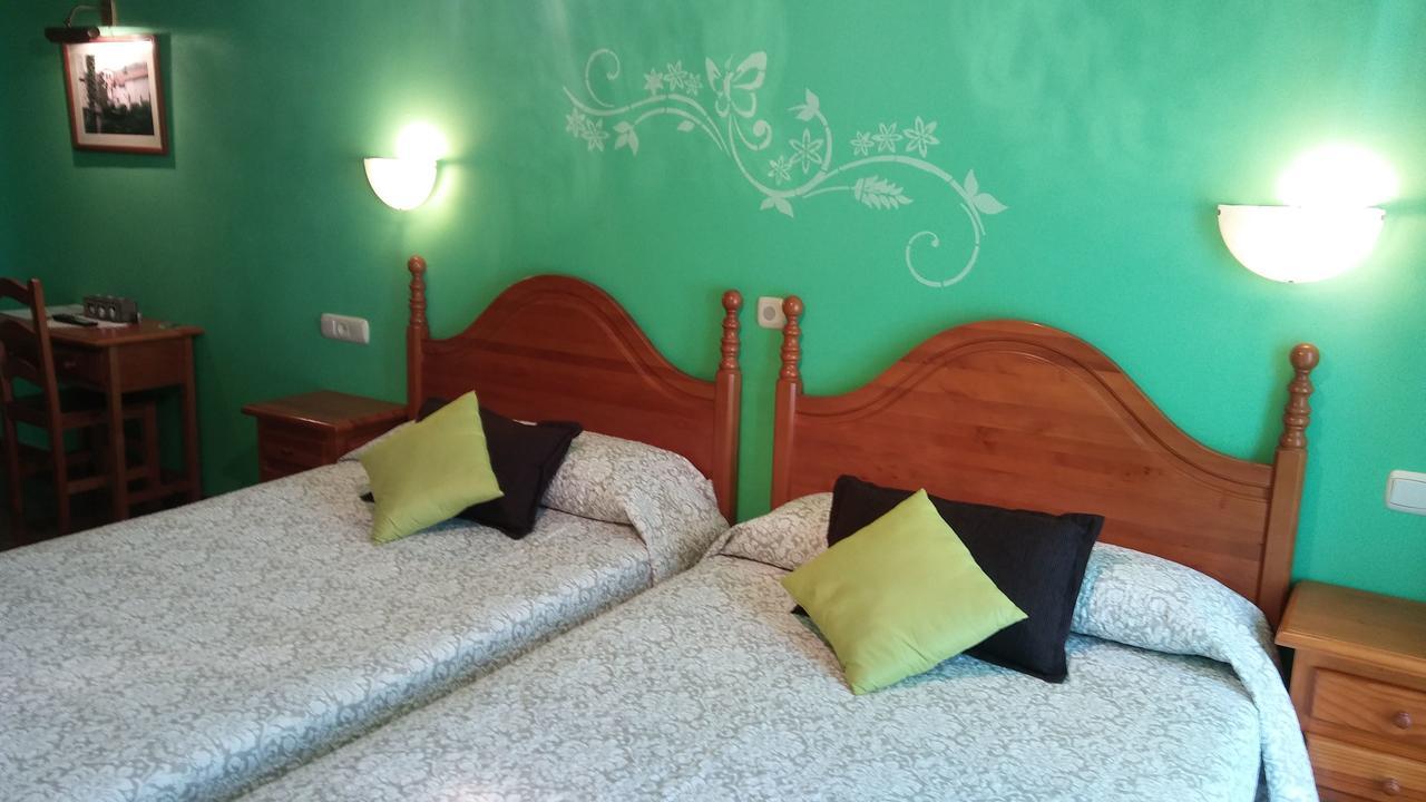 Hostal Ekaitza Hotel Lesaka Eksteriør billede