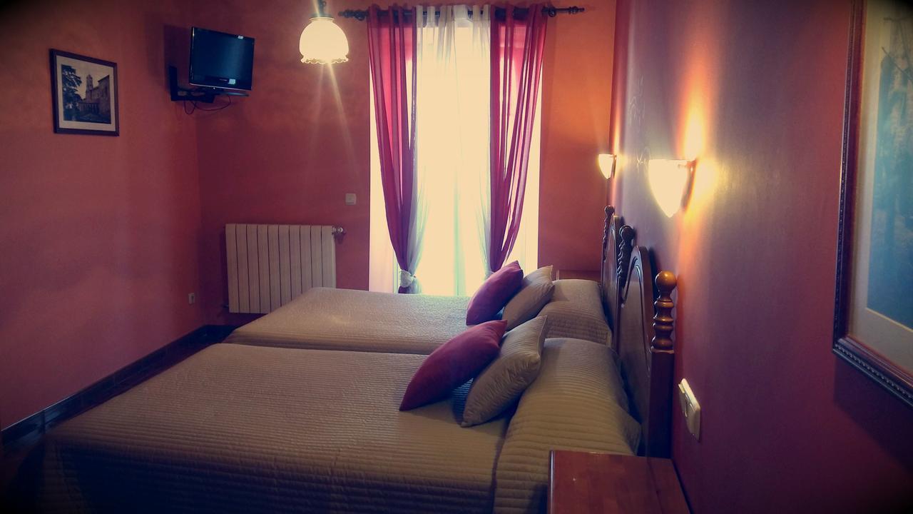 Hostal Ekaitza Hotel Lesaka Eksteriør billede