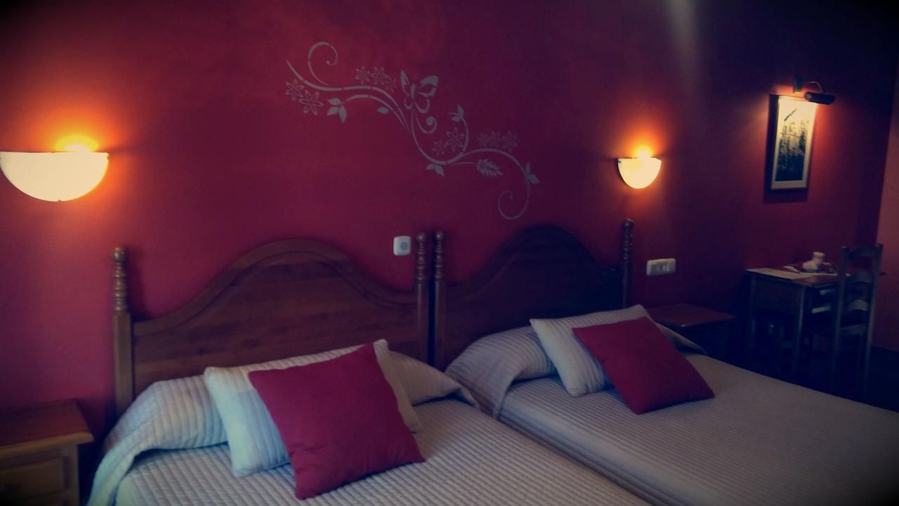 Hostal Ekaitza Hotel Lesaka Eksteriør billede